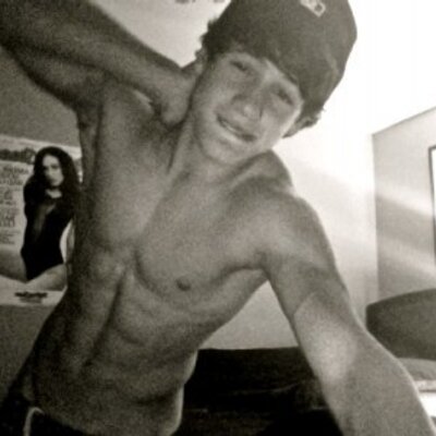 Profile Picture of Garret Andrews (@Garret_andrews) on Twitter