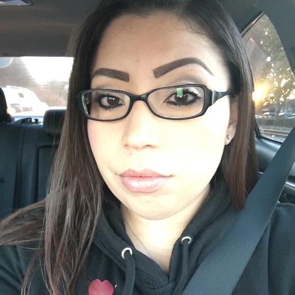 Profile Picture of Jasmine Chavarria (@jasmine9125) on Poshmark