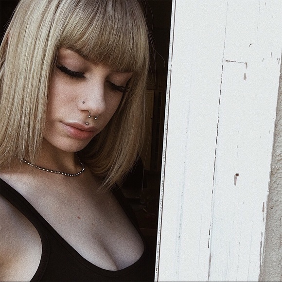 Profile Picture of Savannah Coleman (@illuminknotty) on Poshmark