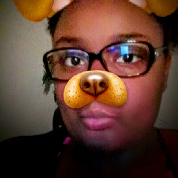 Profile Picture of Nicole Nicole (@nicole2020567) on Poshmark