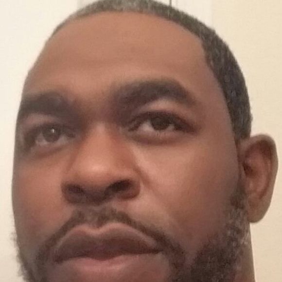 Profile Picture of Derrick Allen (@derrick_allen) on Poshmark