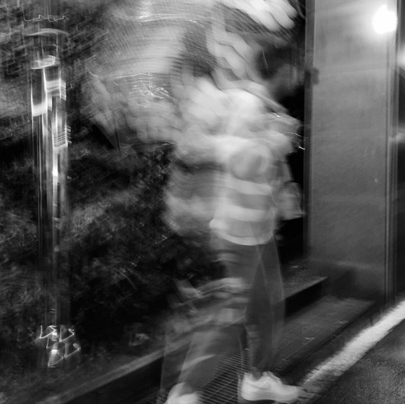 Profile Picture of Kyle Rodrigues (@singnie_) on Poshmark