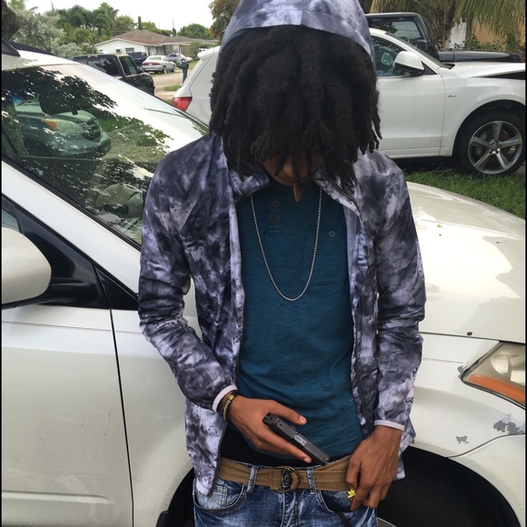 Profile Picture of Oso Dee (@osodee954) on Poshmark