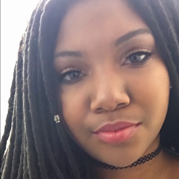 Profile Picture of Janice Campbell (@jan_jan12) on Poshmark