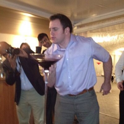 Profile Picture of Neil Graves (@Gravytrain1982) on Twitter