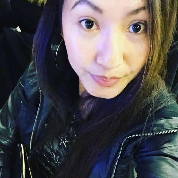 Profile Picture of Jade Whitacre (@jarenejade) on Poshmark