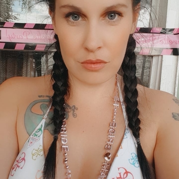 Profile Picture of Janessa Watch (@janessaleewatch) on Poshmark