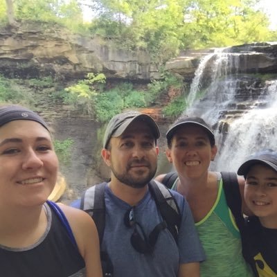Profile Picture of Stephanie ammar (@stephanieammar) on Twitter