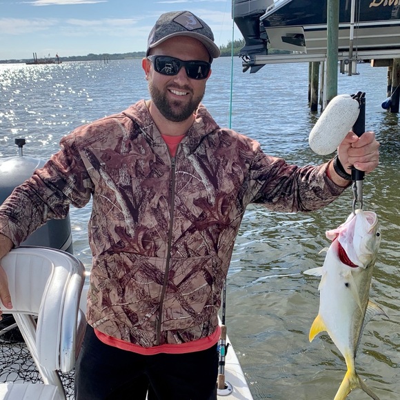 Profile Picture of Michael Motto (@michaelmotto) on Poshmark