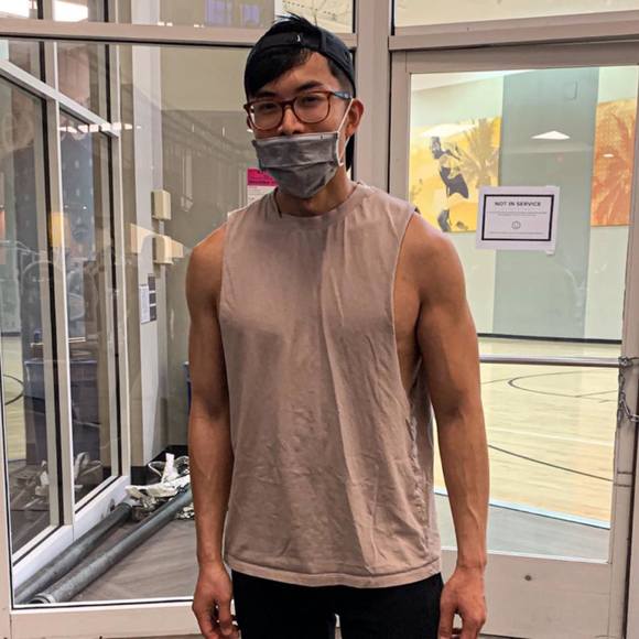 Profile Picture of Kai Lo (@kai215) on Poshmark