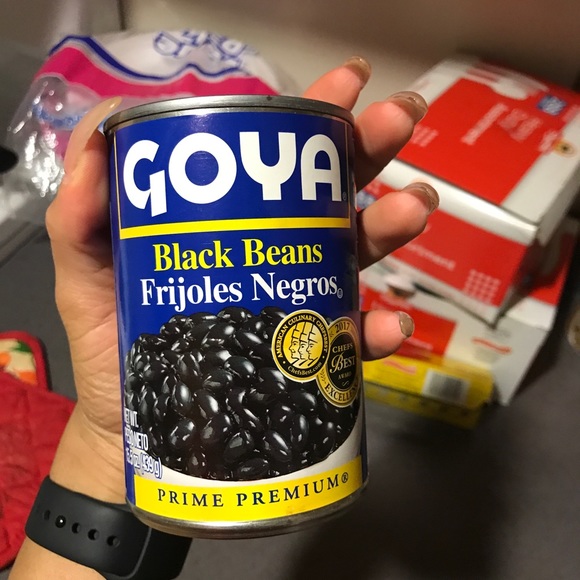 Profile Picture of Nkem O (@nkemdizzle) on Poshmark