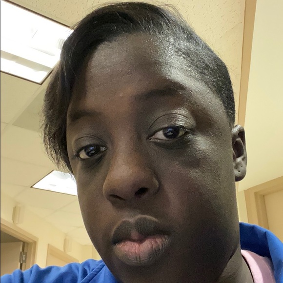 Profile Picture of Kimberly Baxter (@knbaxter435) on Poshmark