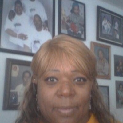 Profile Picture of Barbara. Grimmett (@bgrimmett74) on Twitter