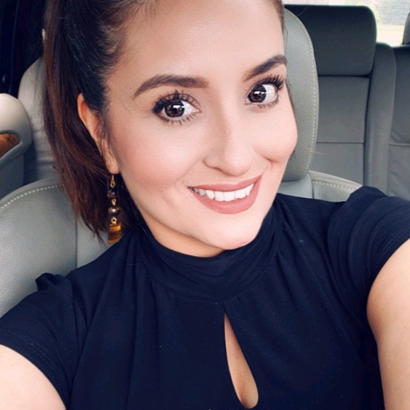 Profile Picture of Myrna Garza (@myrna_garza) on Poshmark