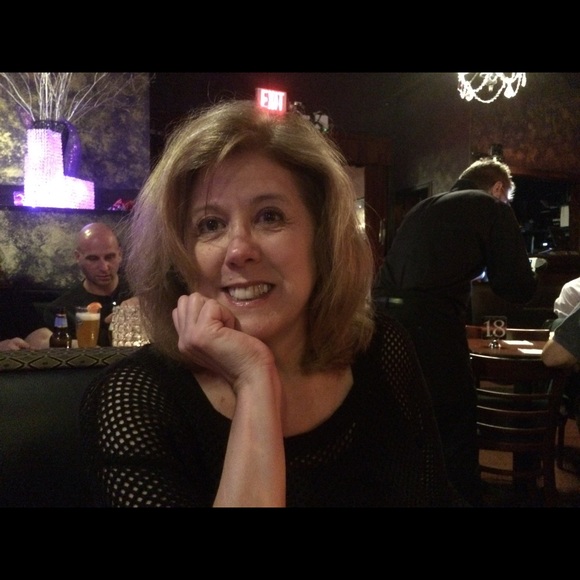 Profile Picture of Lorraine Crescenzo (@loric1957) on Poshmark