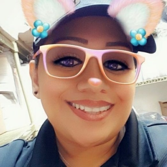 Profile Picture of Julia Paredes (@julia84paredes) on Poshmark