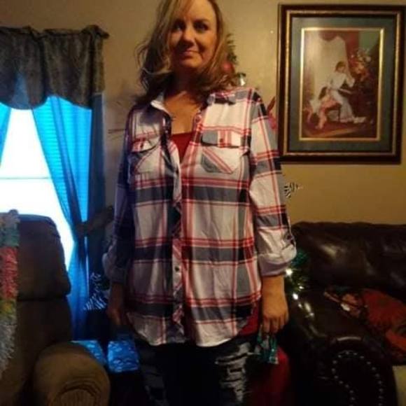 Profile Picture of Stacie Daniels (@starstacie) on Poshmark