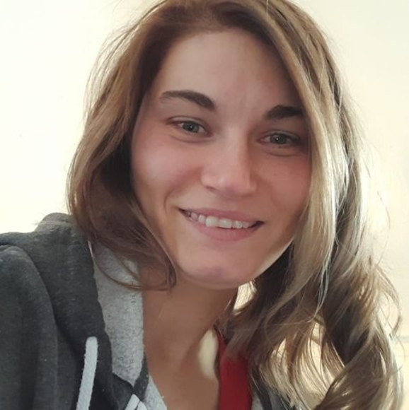 Profile Picture of Paige Canter (@paigecanter33) on Poshmark