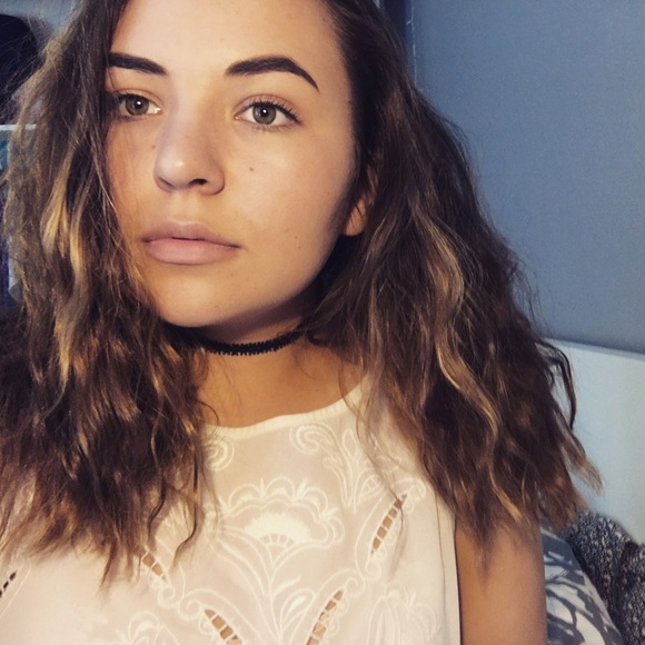 Profile Picture of Tana Zapf (@tana_alexandra) on Poshmark