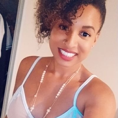 Profile Picture of Erika Caesar (@poetixz) on Twitter