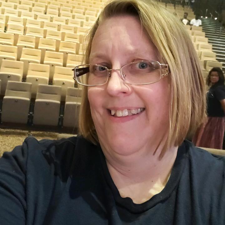 Profile Picture of Lisa Hahn (@@lmhahn69) on Tiktok