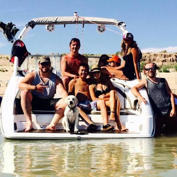 Profile Picture of Victor Li (@victor771) on Poshmark