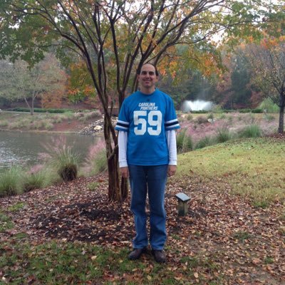 Profile Picture of Jeffrey Burris (@lakeboy73) on Twitter