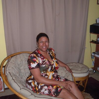 Profile Picture of Pearline Williams (@pdub1974) on Twitter