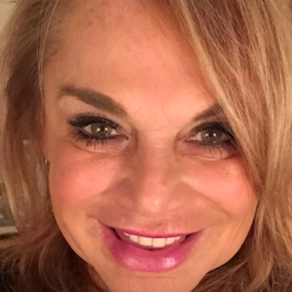 Profile Picture of Shelley rose Doherty (@shelleyrose) on Poshmark