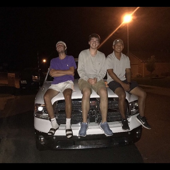 Profile Picture of Aaron Farmer (@aaron_farmer1) on Poshmark
