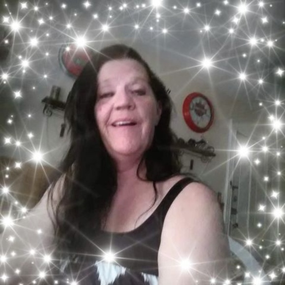 Profile Picture of Cheryl Waggett (@cherylwaggett) on Poshmark