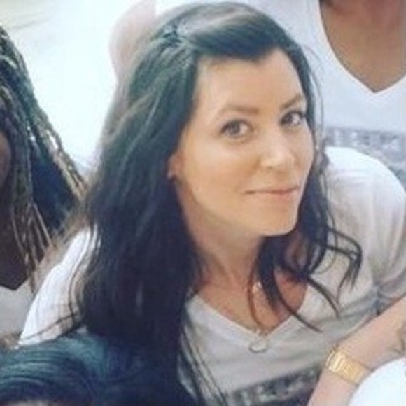 Profile Picture of Tanya Howison (@tanyahowison) on Poshmark