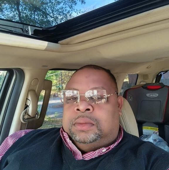 Profile Picture of Quillon Blayde (@quillonblayde) on Poshmark