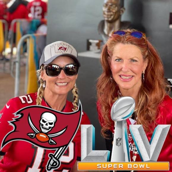 Profile Picture of Lynnmarie Boltze (@lmtampa) on Poshmark