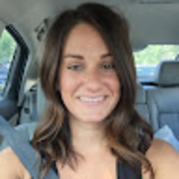 Profile Picture of Kara Fields (@kara_fields) on Poshmark
