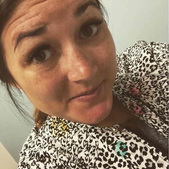 Profile Picture of Jennifer Reed (@jboo0206) on Poshmark