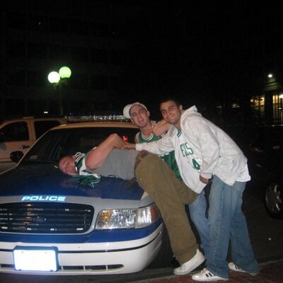 Profile Picture of Tom McIvor (@emnm121704) on Twitter