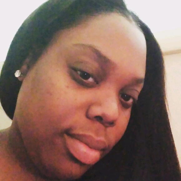 Profile Picture of Latocsha Carrothers (@latocsha30) on Poshmark