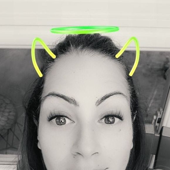 Fiorella Canfora - Poshmark Profile Picture of Fiorella Canfora (@fiorellacanfora) on Poshmark