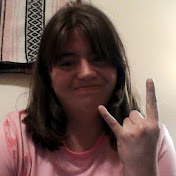 Profile Picture of Loribeth Hardy (@rockstargothprincess) on Youtube