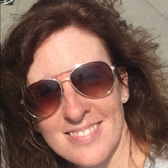 Profile Picture of Pam Guthridge (@pamguthridge) on Poshmark