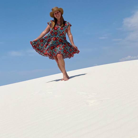 Profile Picture of Carla Gibbons (@carlagibbons) on Poshmark