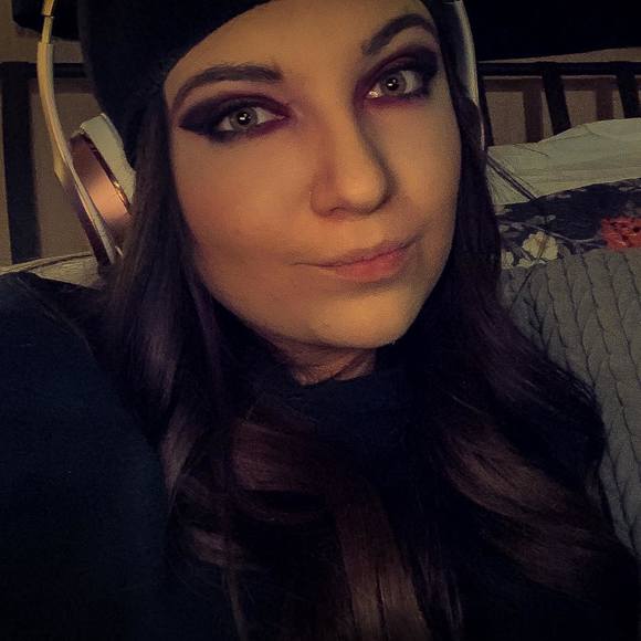 Profile Picture of Mika Wears (@m_dawg98) on Poshmark