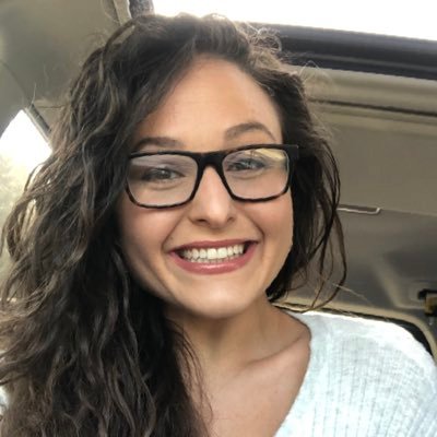 Profile Picture of Amanda Hodges (@AmandaGeneG) on Twitter