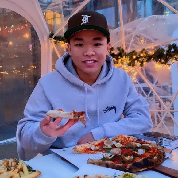 Profile Picture of Minh Trinh (@minh_trinh) on Poshmark