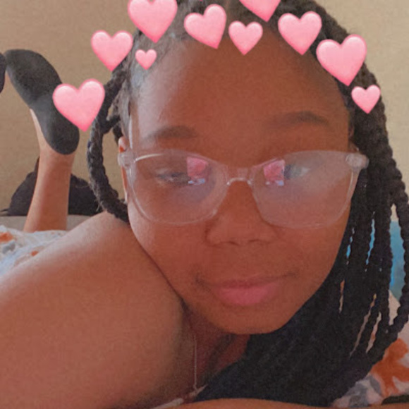 Profile Picture of Serenity Williams (@serenitywill718) on Poshmark