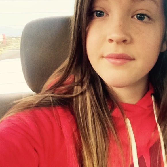 Profile Picture of Chase Blanchard (@chaseraquel) on Poshmark