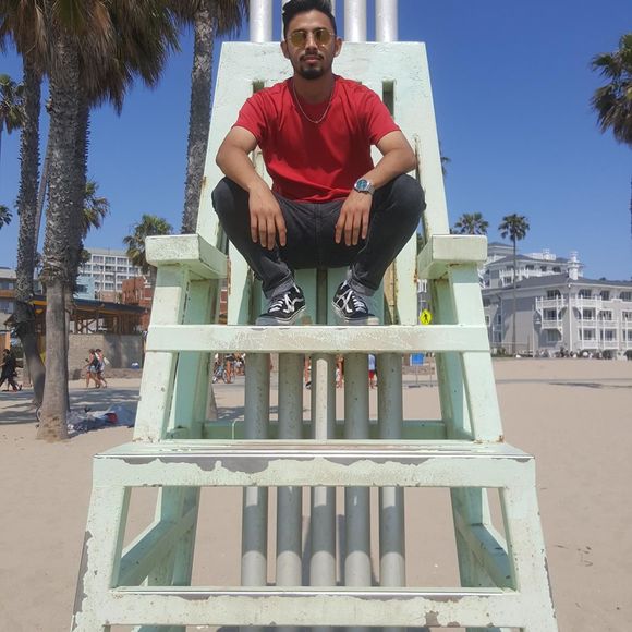 Profile Picture of Richard Andrade (@richardandrade) on Poshmark