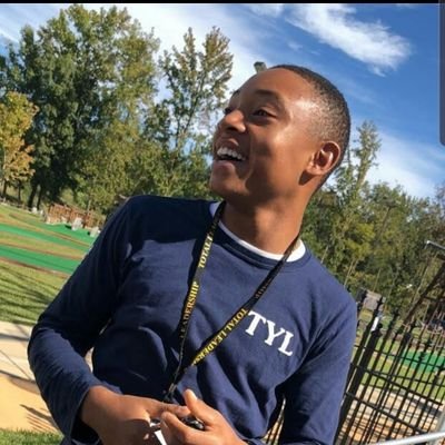 Profile Picture of Aaron Drake Alston (@AaronDAlston15) on Twitter