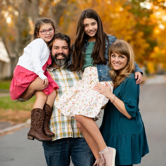 Profile Picture of Sara Blose (@sarablose) on Poshmark